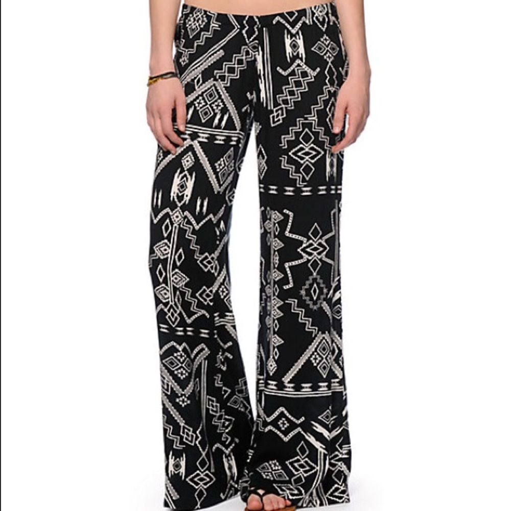 Billabong black and white boho pants
